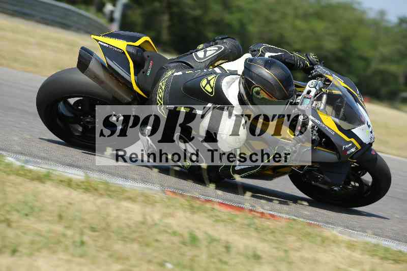 /Archiv-2023/28 05.06.2023 Moto Club Anneau du Rhin/rouge-expert/5